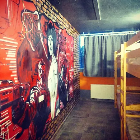 Хостел Graffiti Mega *